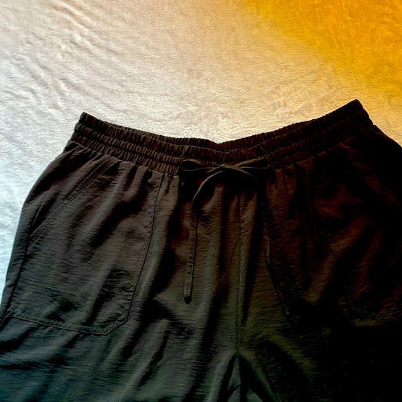 EUC New York Clothing Co- -Solid black and very comfy! - Picture 14 of 15